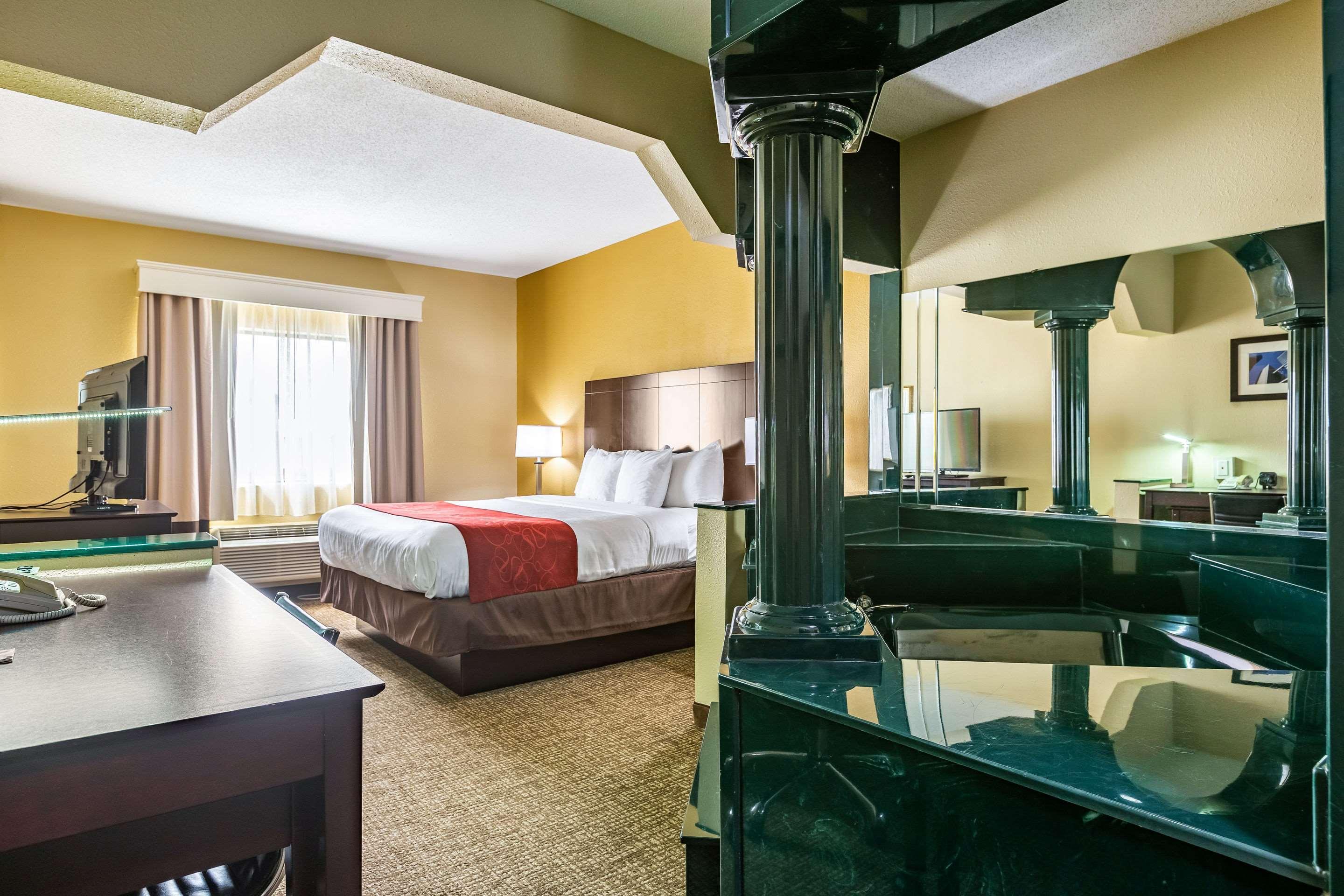 Comfort Suites Near Robins Air Force Base Warner Robins Exterior photo