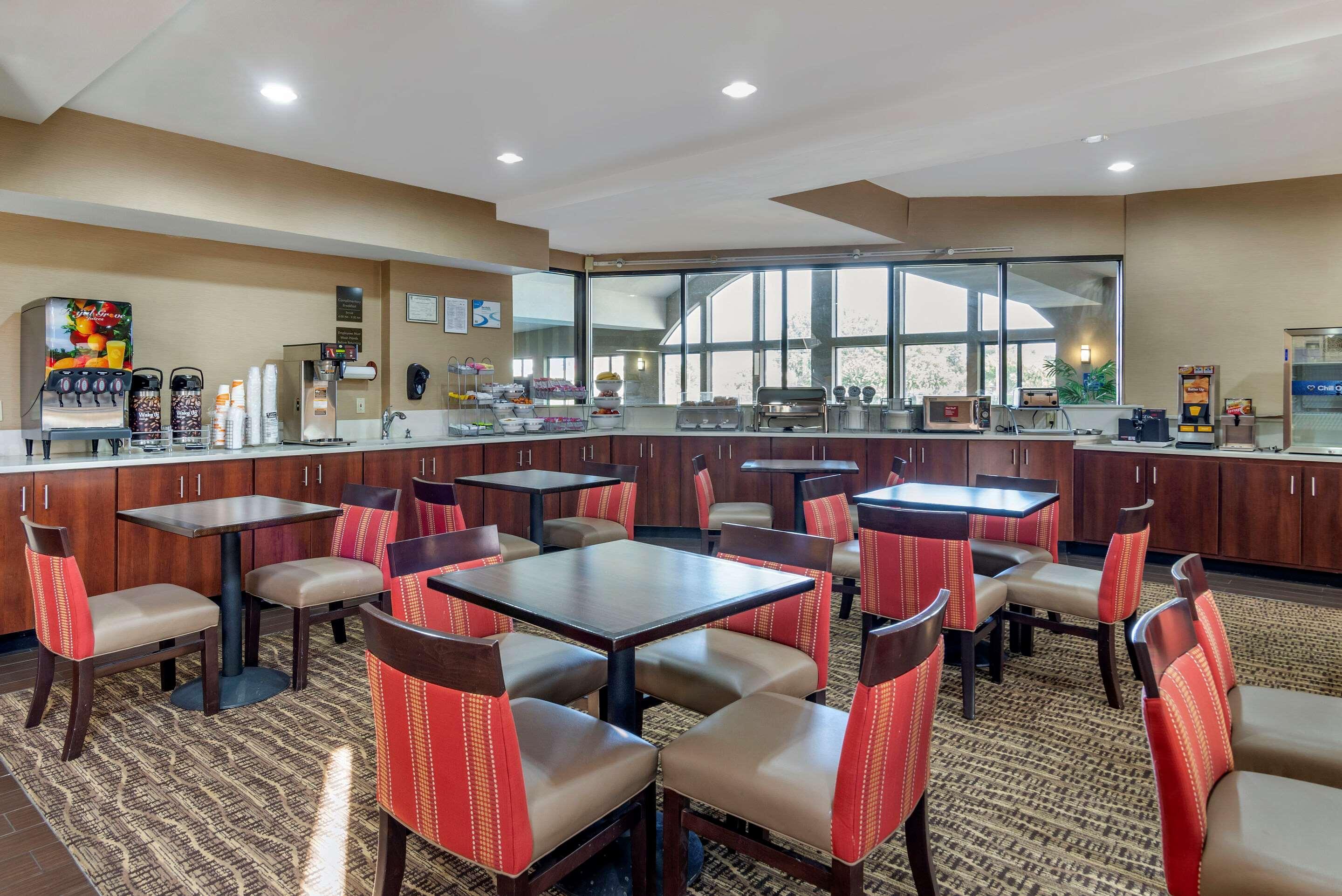 Comfort Suites Near Robins Air Force Base Warner Robins Exterior photo
