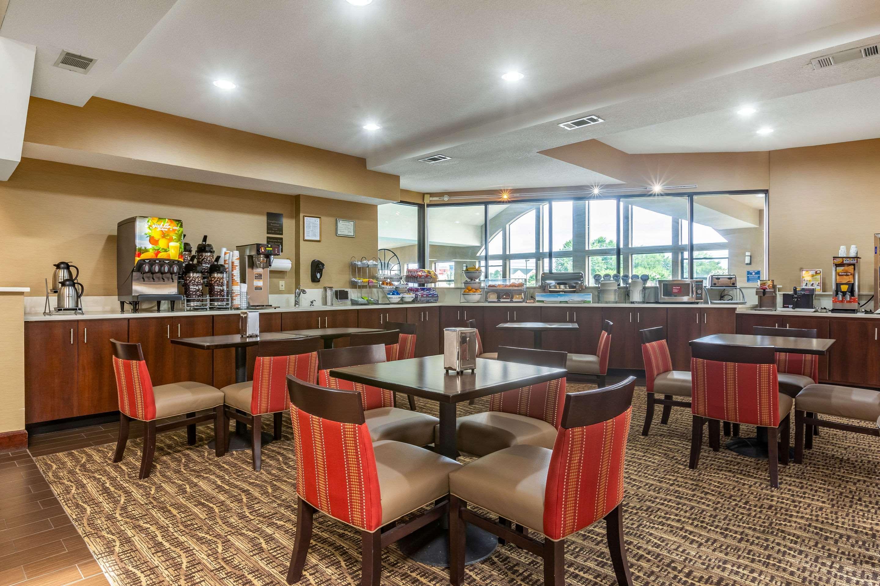 Comfort Suites Near Robins Air Force Base Warner Robins Exterior photo