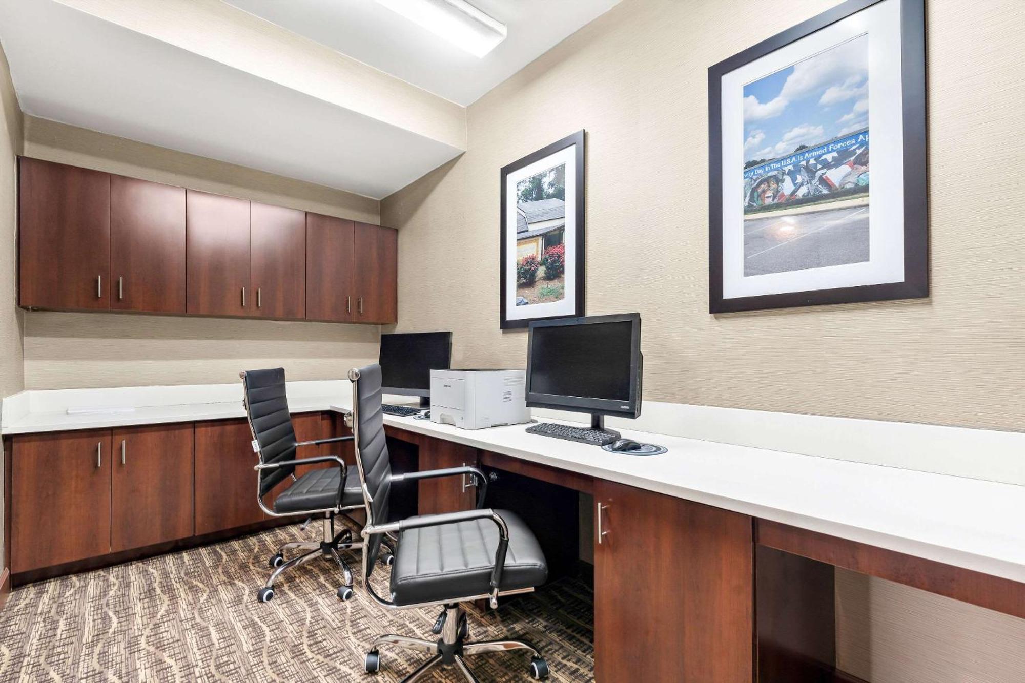 Comfort Suites Near Robins Air Force Base Warner Robins Exterior photo