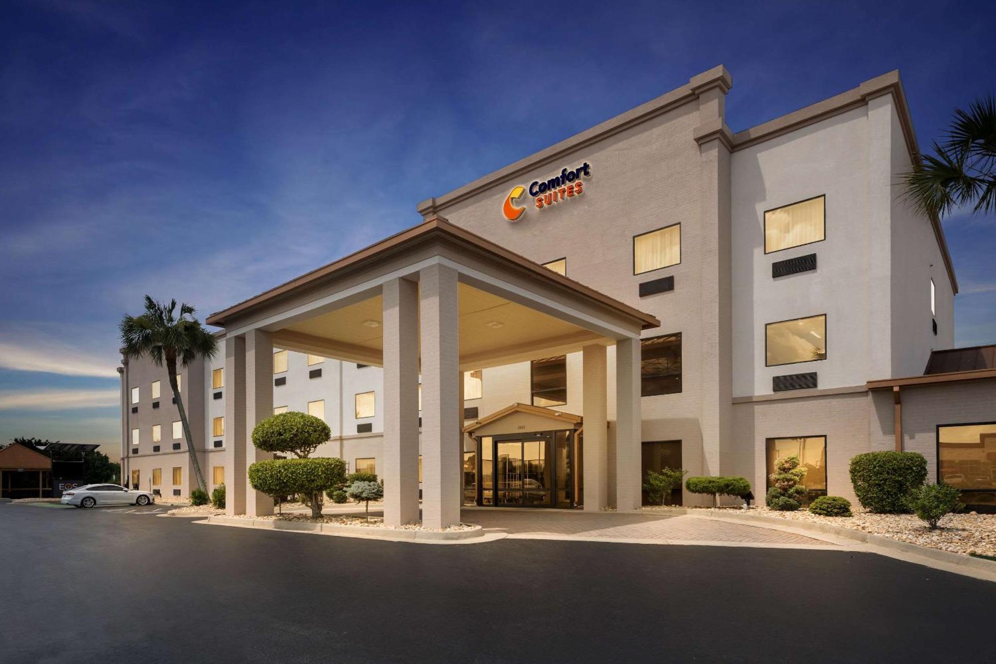 Comfort Suites Near Robins Air Force Base Warner Robins Exterior photo